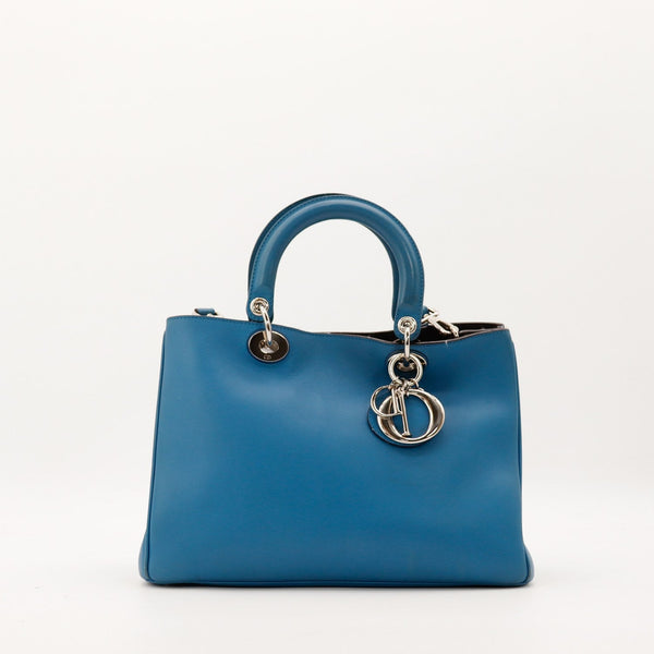 Sac Christian Dior Diorissimo cuir lisse bleu canard vue de face occasion authentique — AMANA Vintage