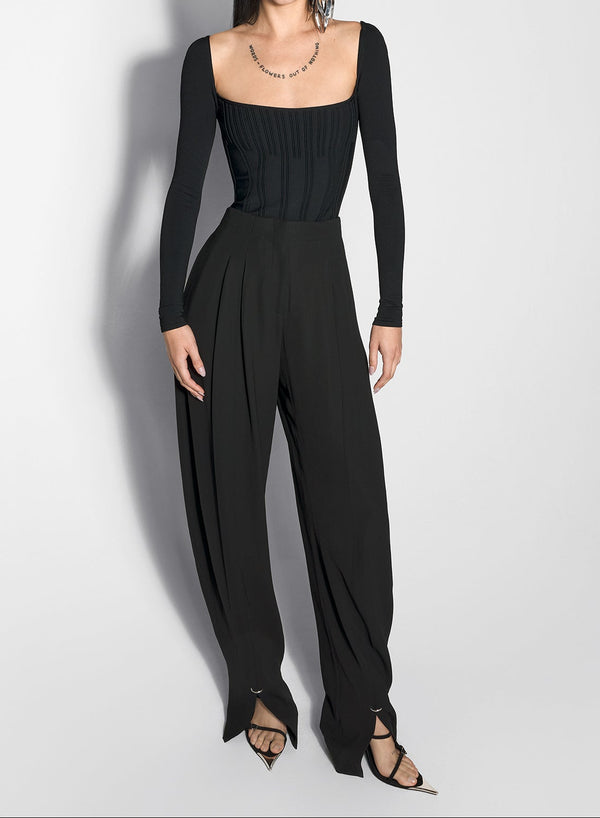 black boning detail knit top