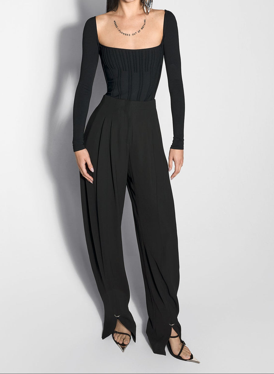 black boning detail knit top