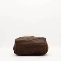 Vue de dessous sac Fendi Hobo cuir nubuck marron occasion authentique — AMANA Vintage