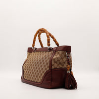 Tote Bag Bambou Gucci vue trois quarts droite bandoulière incluse — AMANA Vintage