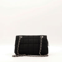 Sac Chanel Chocolate Bar satin noir vue de dos avec chaîne occasion authentique — AMANA Vintage