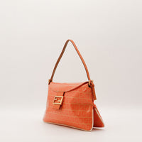 Sac épaule Fendi Zucchino rouge vue trois quarts occasion authentique — AMANA Vintage