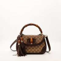 Vue de face avec bandouliere sac Gucci Tote Bag Bambou canvas GG occasion — AMANA Vintage