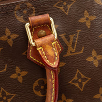 Détail attache d'anse cuir vachette patiné Louis Vuitton Speedy 25 — AMANA Vintage