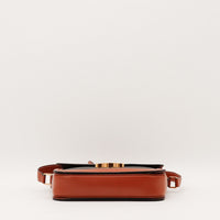 Sac Céline Triomphe vue de dessous cuir cognac occasion authentique — AMANA Vintage
