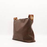 Détail anneau signature Celine Paris doré sac Hobo Macadam vintage — AMANA Vintage