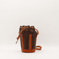 Sac seau Céline Macadam toile monogrammée vue de face occasion authentique — AMANA Vintage