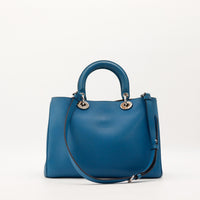 Face arriere sac Christian Dior Diorissimo cuir bleu canard avec bandouliere amovible — AMANA Vintage