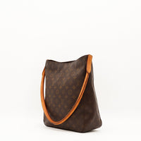 Louis Vuitton Looping GM vue trois quarts droite anse vachette patinée — AMANA Vintage