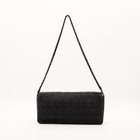 Vue arrière sac Chanel Travel Line toile nylon jacquard noir — AMANA Vintage