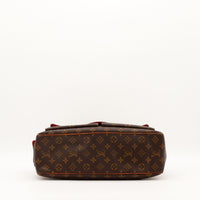 Vue du dessous Louis Vuitton Multipli Cité toile Monogram fond propre — AMANA Vintage