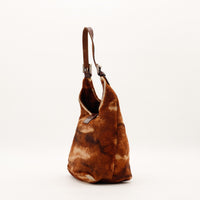 Vue de profil droit sac Fendi Hobo poil de veau marron vintage — AMANA Vintage
