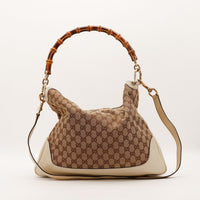 Gucci Hobo Bambou vue de trois quarts droite bandoulière amovible ivoire — AMANA Vintage