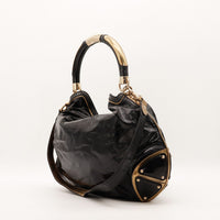 Gucci Indy Hobo noir vue trois quarts bandoulière réglable dorée — AMANA Vintage