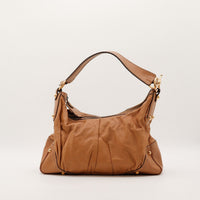 Sac Gucci Indy Hobo cuir camel vue de face rivets dorés occasion authentique — AMANA Vintage
