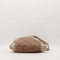 Gucci Indy Hobo vue du dessous toile monogrammée et cuir taupe — AMANA Vintage