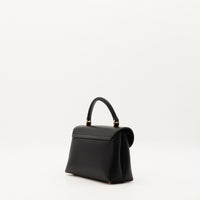 Celine Triomphe Teen vue de profil cuir lisse noir structuré occasion — AMANA Vintage
