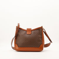 Sac Céline Macadam vue arrière toile et cuir camel occasion authentique — AMANA Vintage