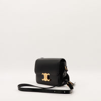 Celine Triomphe Teen noir vue trois quarts bandoulière réglable — AMANA Vintage