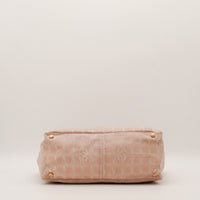 Vue du fond Tote Bag Chanel New Travel Line pieds dorés toile monogramme — AMANA Vintage