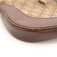 Détail coin cuir usé Gucci Jackie occasion authentique — AMANA Vintage