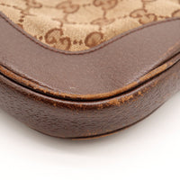 Détail coin inférieur cuir Gucci Jackie occasion authentique — AMANA Vintage