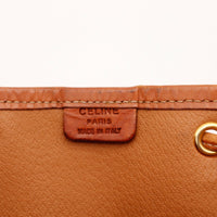 Detail étiquette intérieure Celine Paris Made in Italy sac seau Macadam — AMANA Vintage