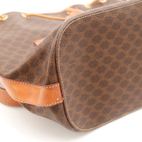 Detail coin et liseré cuir sac seau Celine Macadam occasion authentique — AMANA Vintage