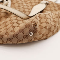 Detail coin abîmé toile monogrammée Gucci Tote Bag occasion authentique — AMANA Vintage