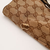 Detail trou dans la toile au coin Gucci Tote Bag occasion authentique — AMANA Vintage