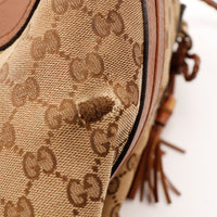 Détail toile frottée angle haut Gucci Tote Bag occasion authentique — AMANA Vintage