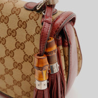 Détail anse bambou et fermoir Gucci Tote Bella Bambou — AMANA Vintage
