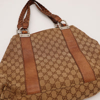 Détail anses tressées Tote Bag Bambou Gucci usure cuir marron — AMANA Vintage