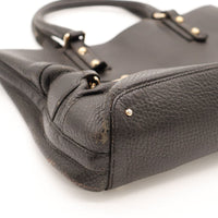Détail coin inférieur gauche usure Tote Gucci Horsebit noir — AMANA Vintage