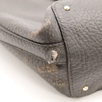 Détail coin arrière inférieur usure Tote Gucci Horsebit noir — AMANA Vintage