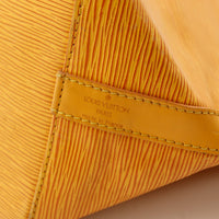 Detail bord interieur cuir Louis Vuitton Noe Epi jaune taches turquoise — AMANA Vintage