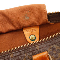 Détail rivet intérieur et vert-de-gris Louis Vuitton Speedy 30 — AMANA Vintage