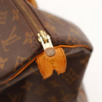 Détail languette et zip Louis Vuitton Speedy 40 usure cuir — AMANA Vintage