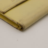 Detail coin portefeuille Courrèges frottements cuir usé vintage — AMANA Vintage