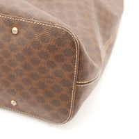Détail coin bas Hobo Celine Macadam vue rapprochée occasion — AMANA Vintage