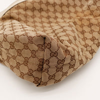Detail coin inferieur toile GG Canvas Gucci Hobo Horsebit — AMANA Vintage