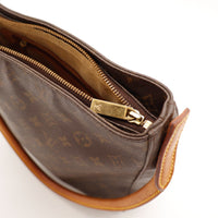 Détail intérieur Louis Vuitton Looping GM zip doublure alcantara — AMANA Vintage