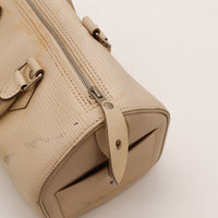 Détail tirette et coin Louis Vuitton Speedy 30 Épi ivoire — AMANA Vintage