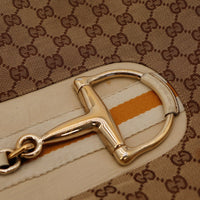 Detail boucle Horsebit doree Gucci Hobo canvas GG beige — AMANA Vintage