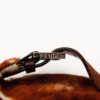 Détail anse et plaque Fendi argentée sac Hobo vintage — AMANA Vintage