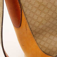 Detail flanc cuir griffures frottements Celine Seau Macadam occasion — AMANA Vintage