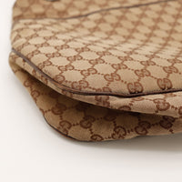 Détail coin inférieur tote bag Gucci toile monogrammée — AMANA Vintage