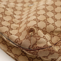 Détail coin Hobo Web Gucci usure canvas monogrammé — AMANA Vintage