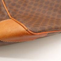 Détail coin inférieur Céline Boston Macadam frottements couture décollée — AMANA Vintage